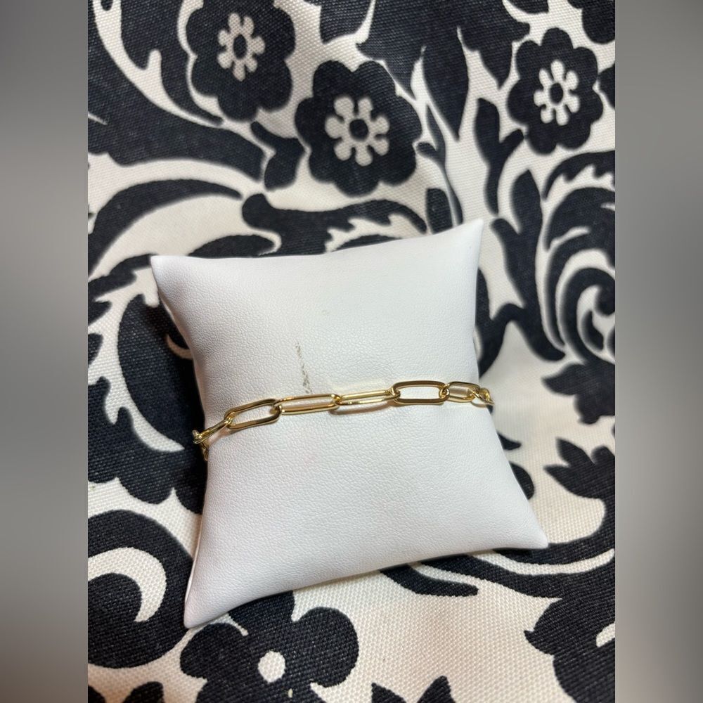 7” New! Women’s Dainty Thin Gold-tone Bracelet
